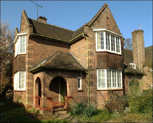 07 Thornton Way a